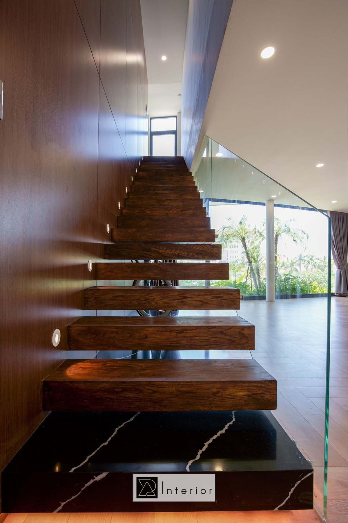 waves house cau thang 15 ap interior